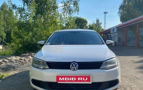 Volkswagen Jetta VI, 2012 год, 985 000 рублей, 2 фотография