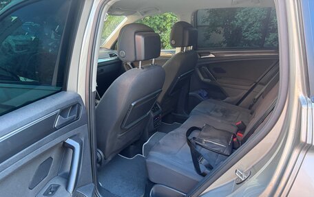 Volkswagen Tiguan II, 2018 год, 2 465 000 рублей, 11 фотография