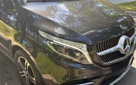Mercedes-Benz V-Класс, 2019 год, 6 000 000 рублей, 10 фотография