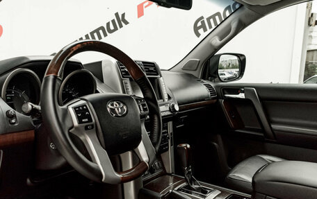 Toyota Land Cruiser Prado 150 рестайлинг 2, 2011 год, 3 320 000 рублей, 9 фотография