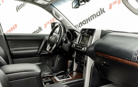 Toyota Land Cruiser Prado 150 рестайлинг 2, 2011 год, 3 320 000 рублей, 12 фотография