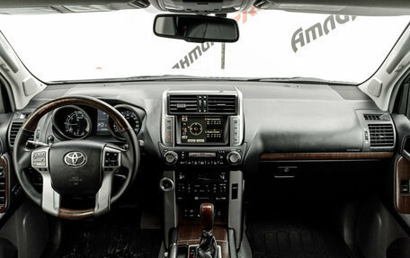 Toyota Land Cruiser Prado 150 рестайлинг 2, 2011 год, 3 320 000 рублей, 11 фотография