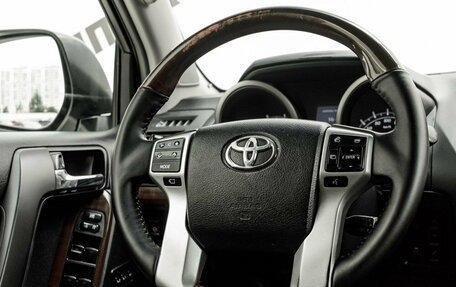 Toyota Land Cruiser Prado 150 рестайлинг 2, 2011 год, 3 320 000 рублей, 13 фотография