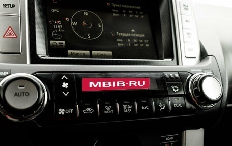 Toyota Land Cruiser Prado 150 рестайлинг 2, 2011 год, 3 320 000 рублей, 23 фотография
