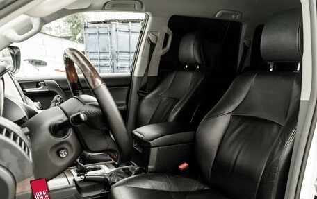 Toyota Land Cruiser Prado 150 рестайлинг 2, 2011 год, 3 320 000 рублей, 10 фотография