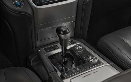 Toyota Land Cruiser 200, 2015 год, 4 699 000 рублей, 18 фотография
