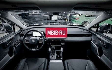 Toyota RAV4, 2026 год, 4 100 000 рублей, 21 фотография