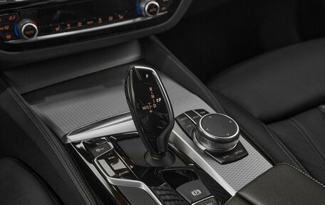BMW 5 серия, 2019 год, 3 899 000 рублей, 18 фотография