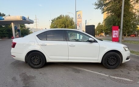 Skoda Octavia, 2017 год, 1 000 000 рублей, 2 фотография