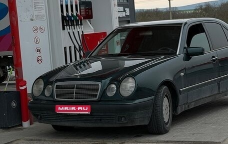 Mercedes-Benz E-Класс, 1999 год, 315 000 рублей, 1 фотография