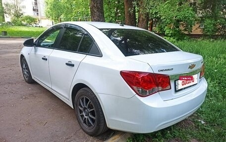 Chevrolet Cruze II, 2013 год, 700 000 рублей, 3 фотография