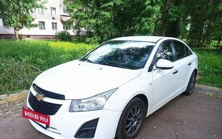 Chevrolet Cruze II, 2013 год, 700 000 рублей, 2 фотография