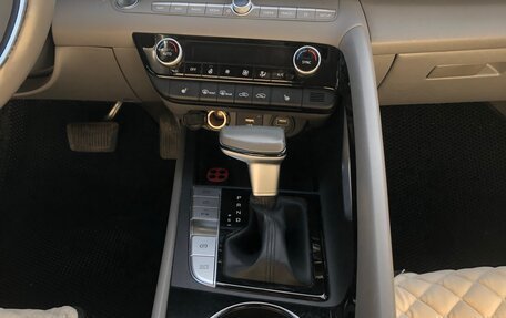 Hyundai Elantra, 2022 год, 2 100 000 рублей, 7 фотография