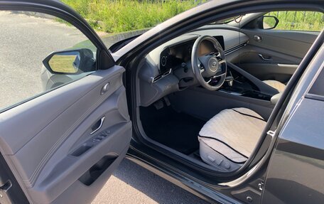 Hyundai Elantra, 2022 год, 2 100 000 рублей, 5 фотография