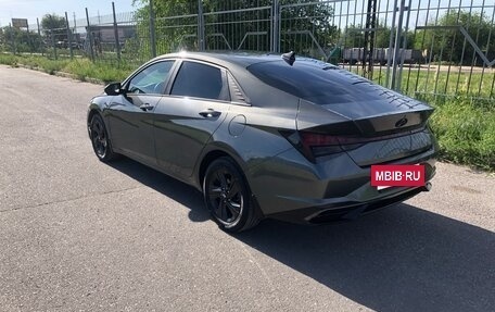 Hyundai Elantra, 2022 год, 2 100 000 рублей, 4 фотография