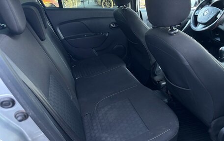 Renault Logan II, 2018 год, 699 000 рублей, 14 фотография