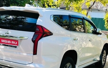 Mitsubishi Pajero Sport III рестайлинг, 2022 год, 3 700 000 рублей, 2 фотография