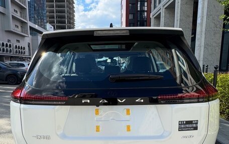 Toyota RAV4, 2025 год, 3 600 000 рублей, 4 фотография