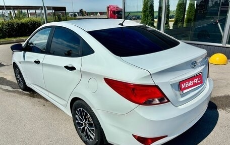 Hyundai Solaris II рестайлинг, 2015 год, 770 000 рублей, 2 фотография