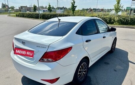 Hyundai Solaris II рестайлинг, 2015 год, 770 000 рублей, 4 фотография