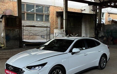 Hyundai Sonata VIII, 2021 год, 2 400 000 рублей, 3 фотография