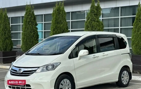 Honda Freed I, 2012 год, 1 075 000 рублей, 3 фотография
