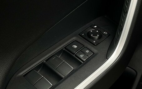Toyota RAV4, 2020 год, 3 350 500 рублей, 23 фотография
