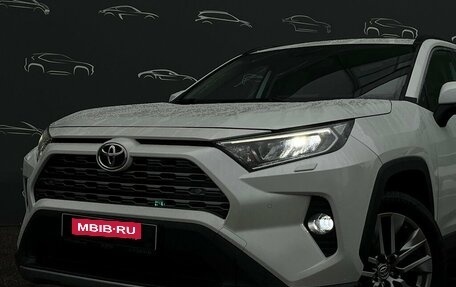 Toyota RAV4, 2020 год, 3 350 500 рублей, 27 фотография