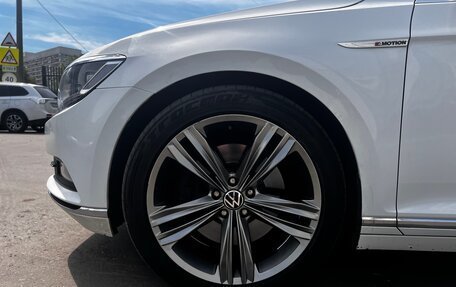 Volkswagen Passat B8 рестайлинг, 2015 год, 1 970 000 рублей, 20 фотография