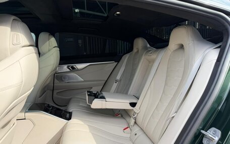 BMW 8 серия, 2024 год, 14 000 000 рублей, 19 фотография