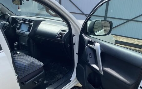 Toyota Land Cruiser Prado 150 рестайлинг 2, 2020 год, 5 350 000 рублей, 11 фотография