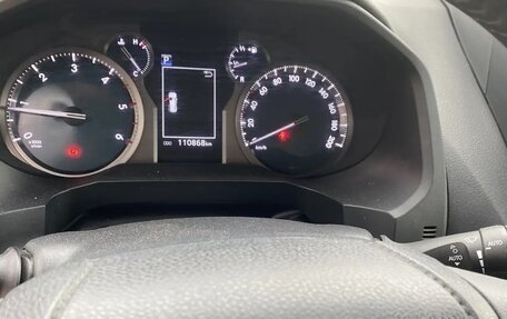 Toyota Land Cruiser Prado 150 рестайлинг 2, 2020 год, 5 350 000 рублей, 13 фотография