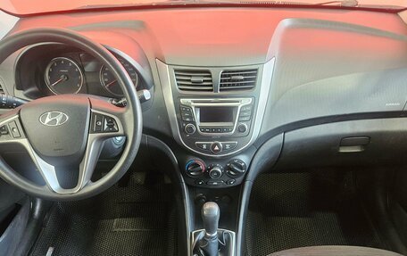 Hyundai Solaris II рестайлинг, 2015 год, 715 000 рублей, 9 фотография