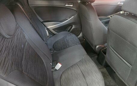 Hyundai Solaris II рестайлинг, 2015 год, 715 000 рублей, 11 фотография
