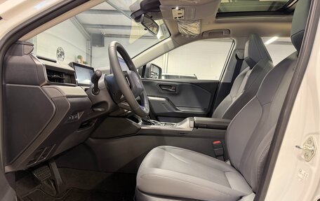 Toyota RAV4, 2026 год, 3 999 000 рублей, 24 фотография