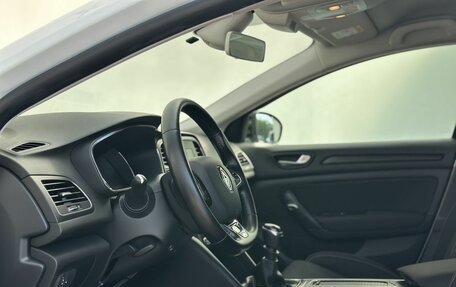 Renault Megane IV, 2019 год, 1 340 000 рублей, 10 фотография