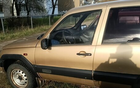 Chevrolet Niva I рестайлинг, 2004 год, 300 000 рублей, 2 фотография