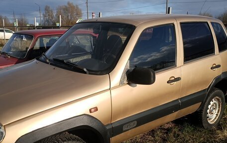 Chevrolet Niva I рестайлинг, 2004 год, 300 000 рублей, 4 фотография