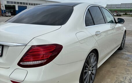 Mercedes-Benz E-Класс, 2019 год, 2 900 000 рублей, 8 фотография