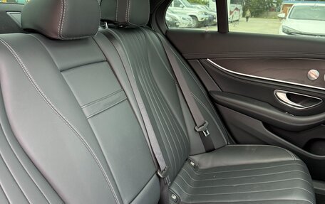 Mercedes-Benz E-Класс, 2019 год, 2 900 000 рублей, 18 фотография