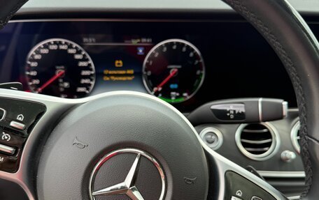 Mercedes-Benz E-Класс, 2019 год, 2 900 000 рублей, 22 фотография