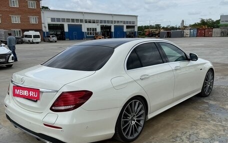Mercedes-Benz E-Класс, 2019 год, 2 900 000 рублей, 4 фотография