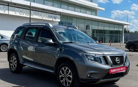 Nissan Terrano III, 2015 год, 1 047 000 рублей, 4 фотография
