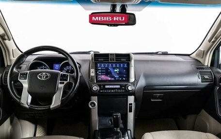 Toyota Land Cruiser Prado 150 рестайлинг 2, 2010 год, 2 199 000 рублей, 10 фотография