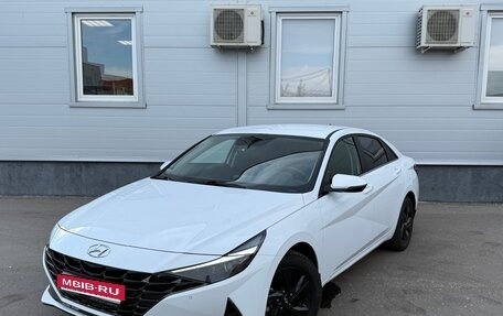 Hyundai Elantra, 2022 год, 2 290 000 рублей, 1 фотография
