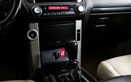 Toyota Land Cruiser Prado 150 рестайлинг 2, 2010 год, 2 199 000 рублей, 11 фотография