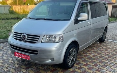 Volkswagen Caravelle T5, 2005 год, 840 000 рублей, 1 фотография