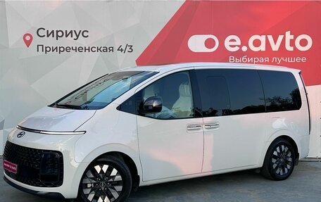 Hyundai Staria, 2023 год, 6 400 000 рублей, 1 фотография