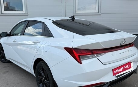 Hyundai Elantra, 2022 год, 2 290 000 рублей, 17 фотография