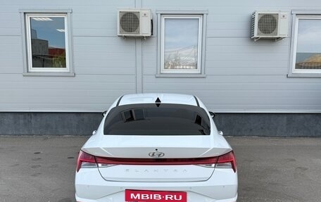 Hyundai Elantra, 2022 год, 2 290 000 рублей, 8 фотография